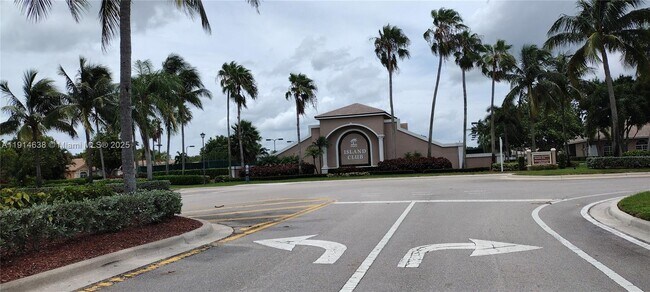 Foto del edificio - 8092 Driggs Hill