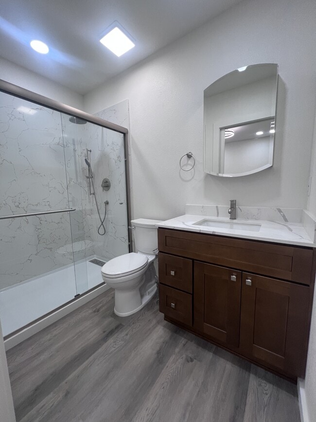 Foto del edificio - 837 Walnut Ln