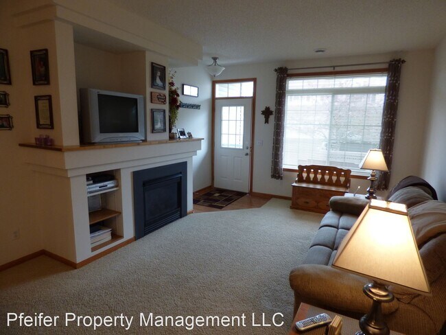 Building Photo - 2 br, 2 bath House - 811 10th St. S
