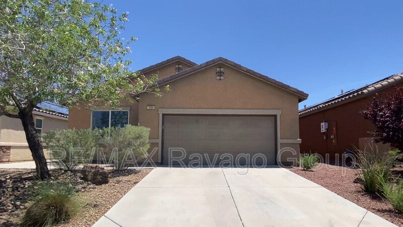 Primary Photo - 1000 Aspen Cliff Dr