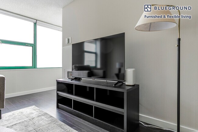 Foto del edificio - 77 W Huron St