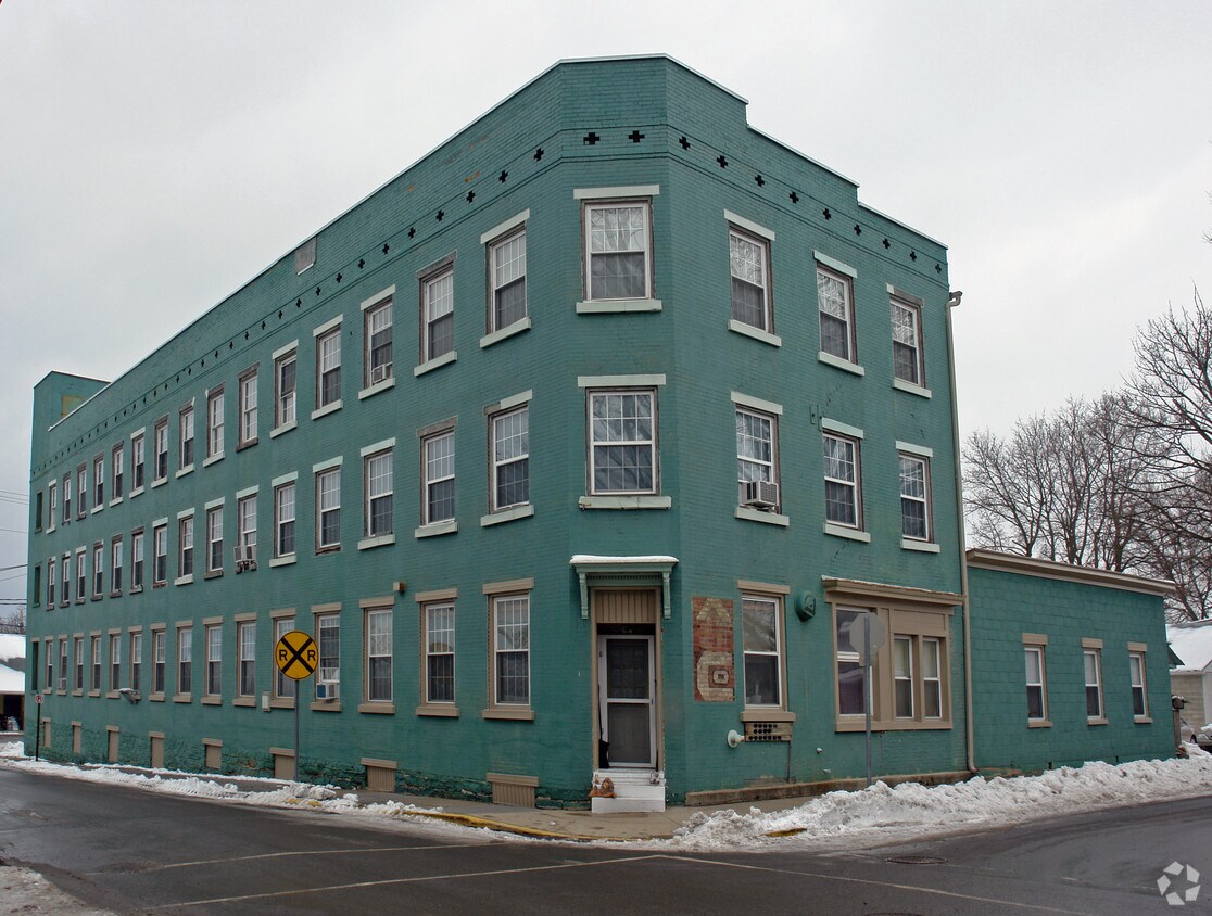 400 Walnut St Apartments Mifflinburg, PA