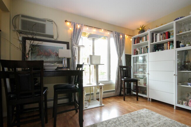 Foto del edificio - 6901 Penn Ave S