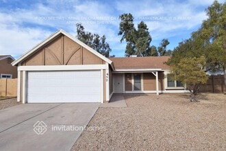 Building Photo - 652 E Calle Del Norte