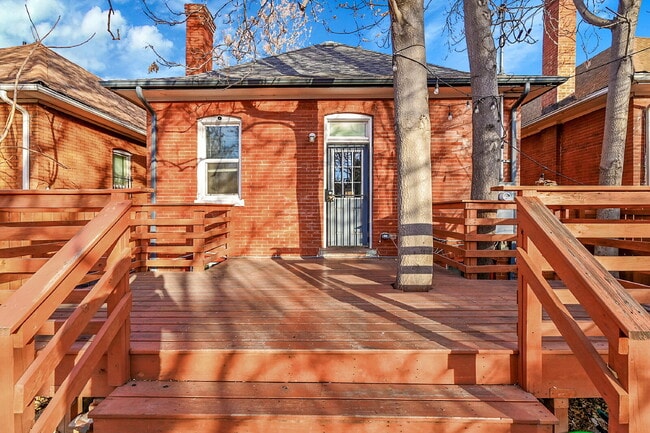 $3,140.95, $300 off the first month's rent, 4 Beds - 2 Bath, Single Family Home in Denver with Wa... - $3,140.95, $300 off the first month's rent, 4 Beds - 2 Bath, Single Family Home in Denver with Wa...