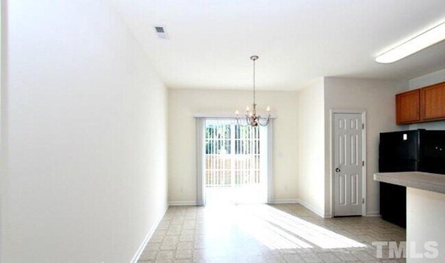 Building Photo - 1505 Oxleymare Drive