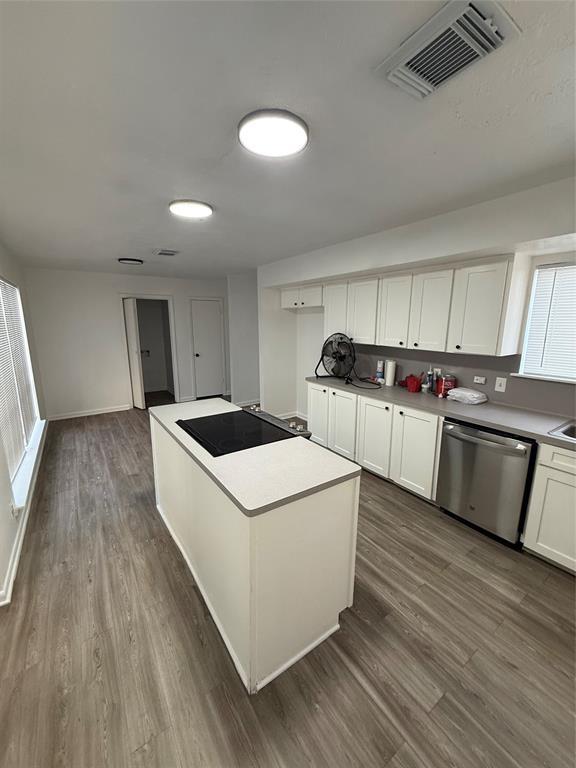 Foto del edificio - 8119 Amurwood Dr