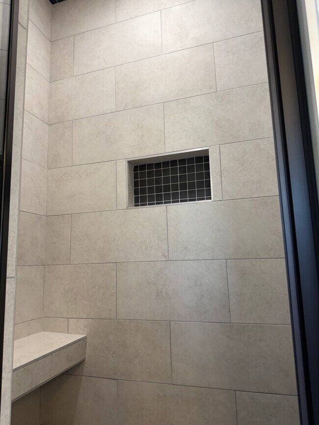 Foto del edificio - 1170 Gardenia Ln