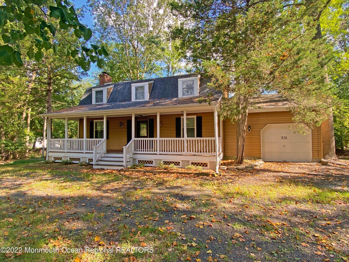 Primary Photo - 331 Pine Brook Rd