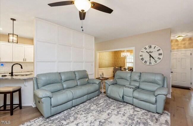Foto del edificio - 330 Carolina Oaks Ave