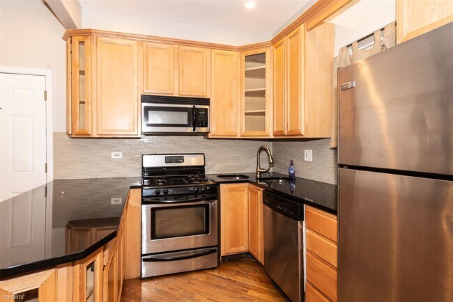 Foto del edificio - 3 br, 3 bath Condo - 2328 W Augusta Blvd