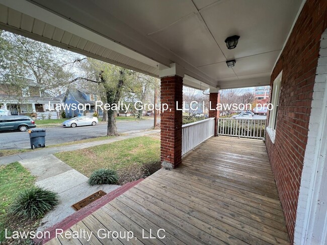 Building Photo - 3 br, 1 bath House - 832 Wasena Ave., SW