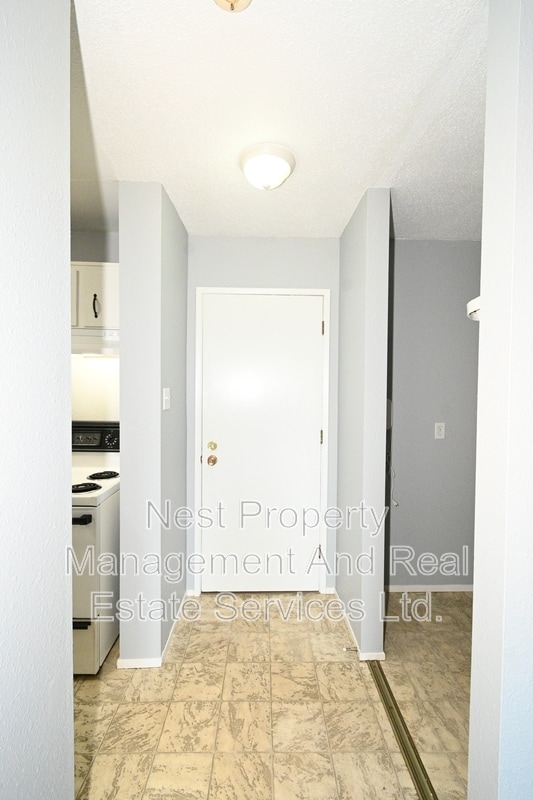 Building Photo - 4280 Quentin Ave