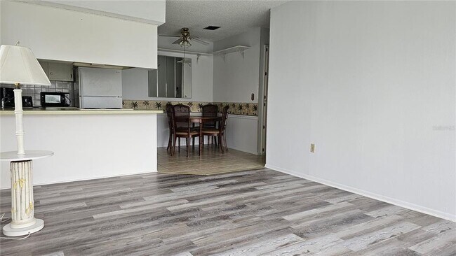 Building Photo - 4337 Tahitian Gardens Cir