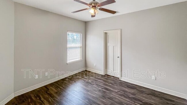 Building Photo - 1306 Milner Dr