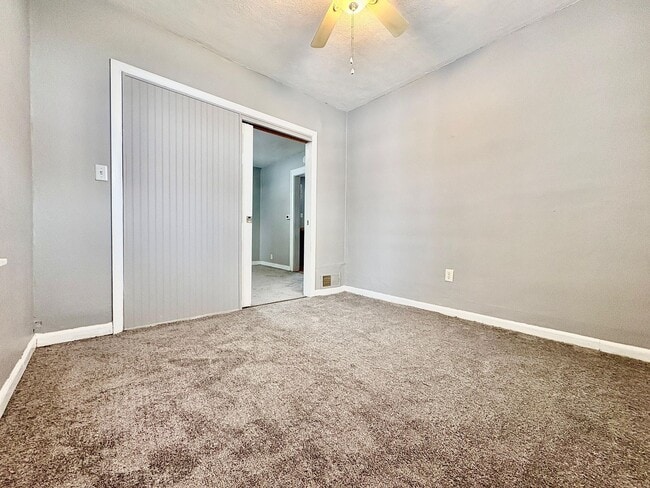 Building Photo - 1909 S Brookfield St