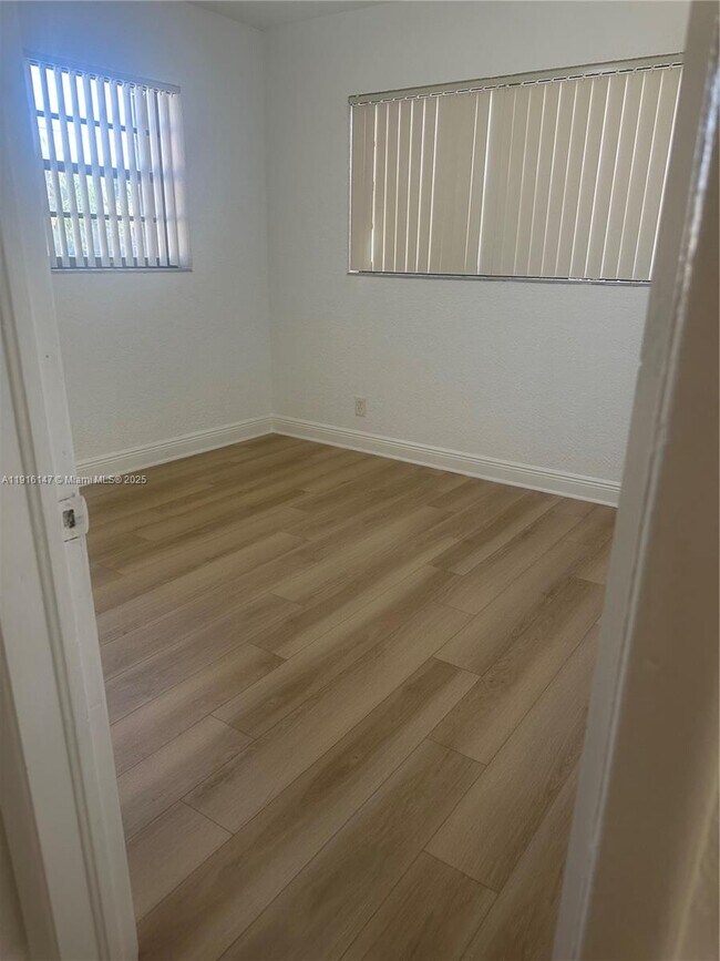 Foto del edificio - 1801 SW 25th Ave