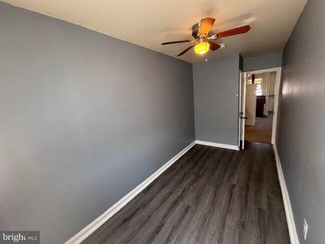 Foto del edificio - 2420 Cedar Ln