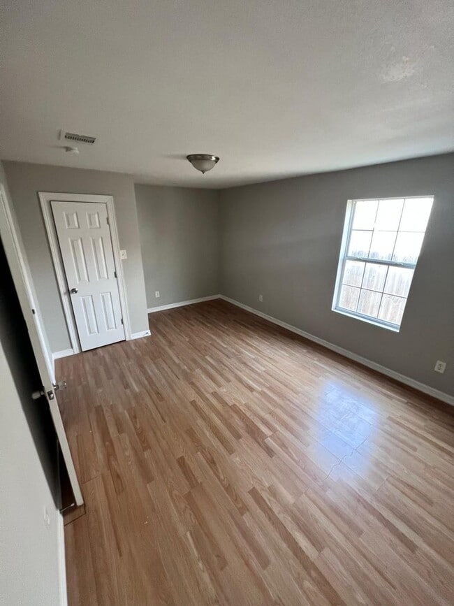 Building Photo - Best house in Houston