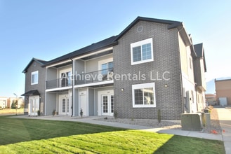 Building Photo - 1593 110