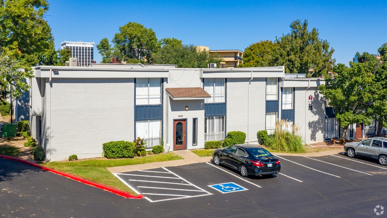 5560 Medical Center Apartments Oklahoma City, OK