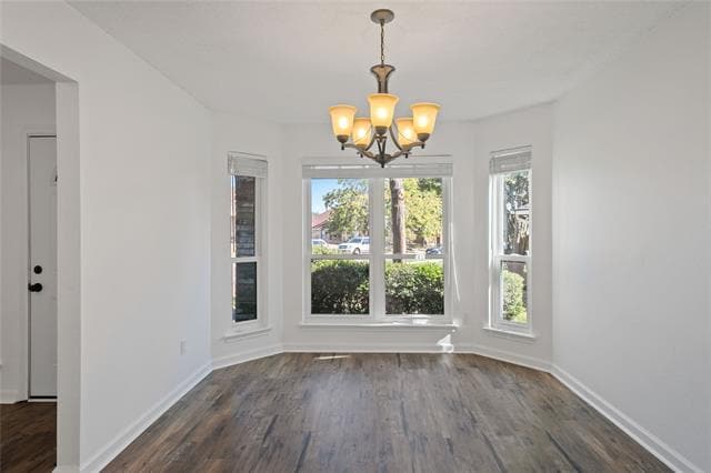 Building Photo - 2113 Live Oak Dr