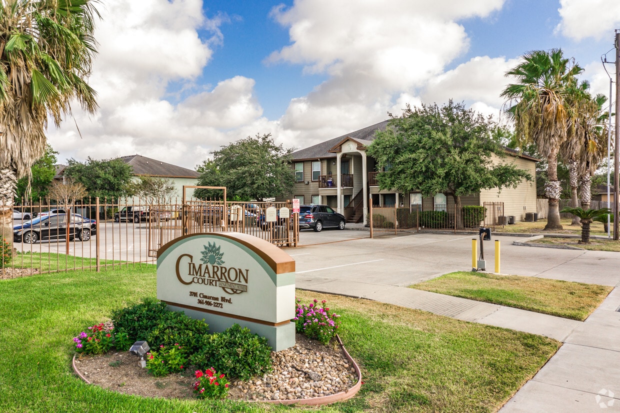 Primary Photo - Cimarron Court