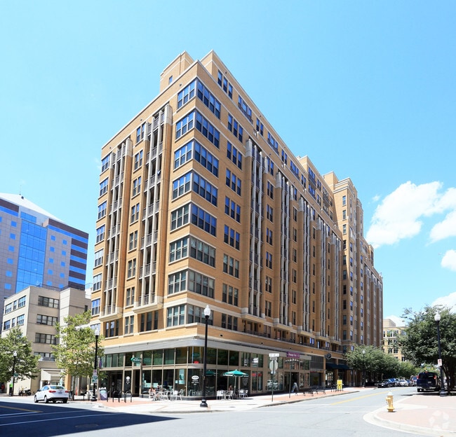 Lyon Place at Clarendon Center Apartments Arlington, VA