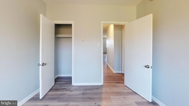 Foto del edificio - 758-758 E 25th St
