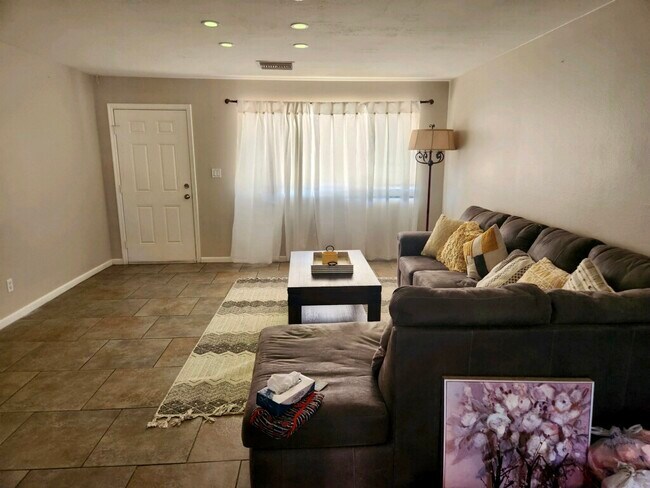 Foto del edificio - 7713 N 38th Dr