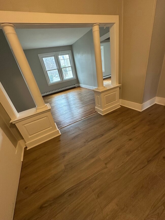 Building Photo - 61 Main St