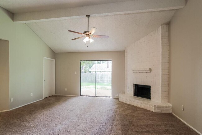 Building Photo - 2306 Peaceful Valley Dr