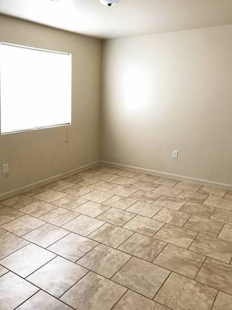 Foto del edificio - 117 N St