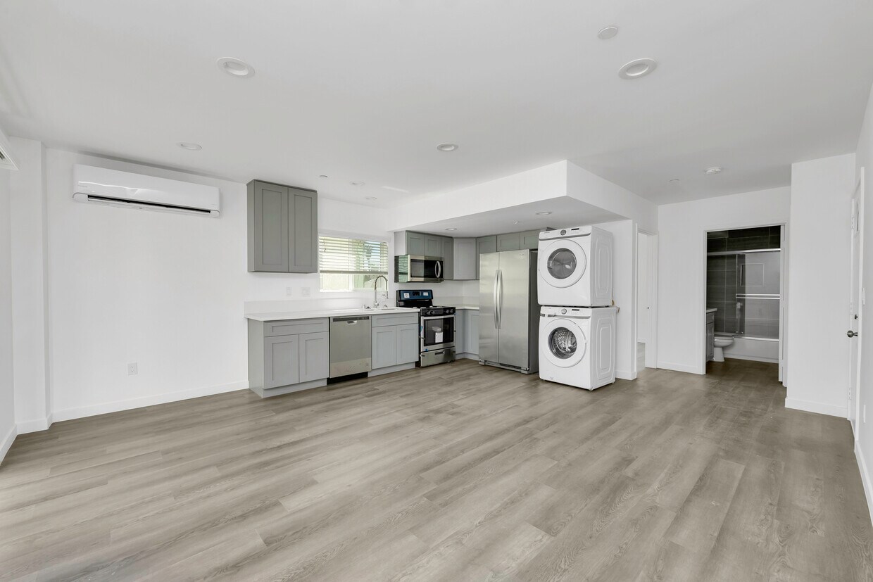 1885 W 20th St, Los Angeles, CA 90007 Townhome Rentals in Los Angeles