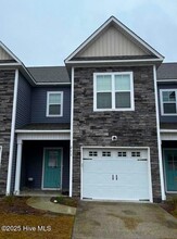 Building Photo - 211 N Stingray Ln