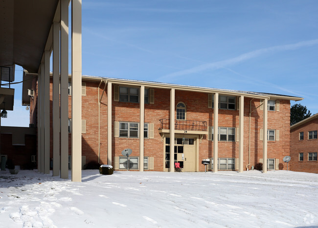 Building Photo - The Villages of Southwood