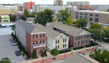 Building Photo - 210 Red Cross St