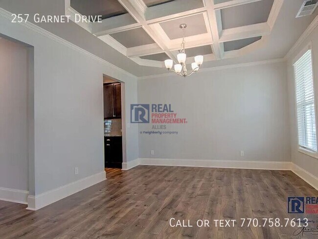 Foto del edificio - 257 Garnet Dr