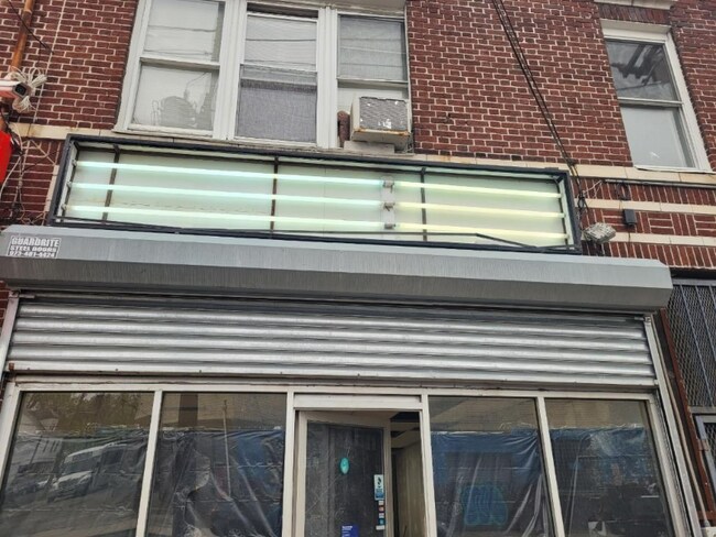 Building Photo - 357 Avon Ave