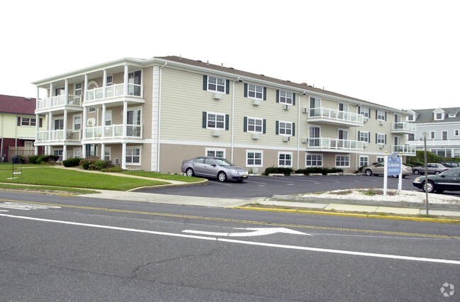 Building Photo - Residences/Avon-by-the-Sea