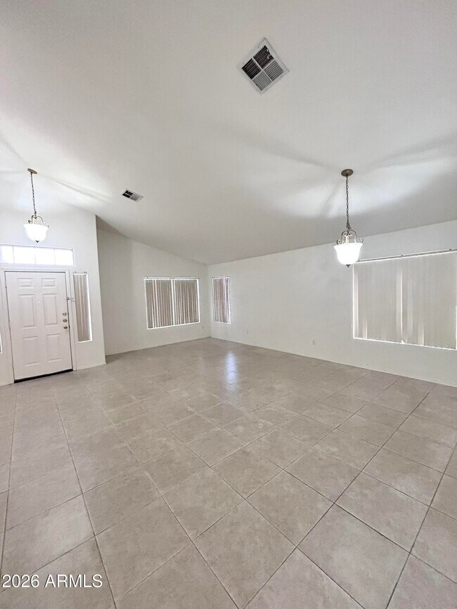 Building Photo - 7561 W Cameron Dr