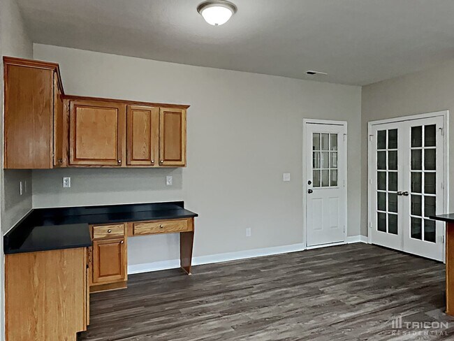 Building Photo - 5101 Stone Park Dr