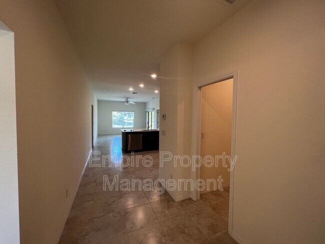 Building Photo - 161 Antis Dr