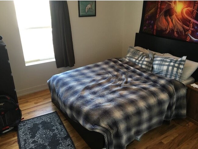 Building Photo - 1942 S May St