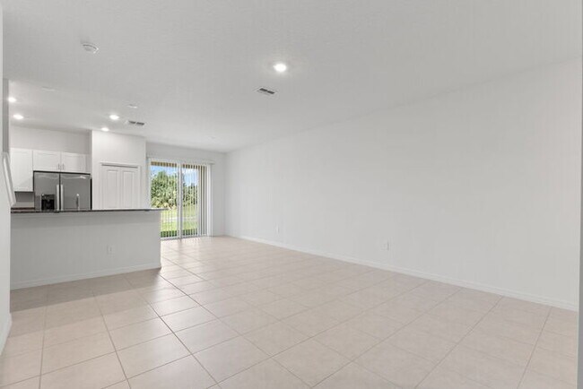 Building Photo - Brand New Townhome For Rent in Stonegate P...