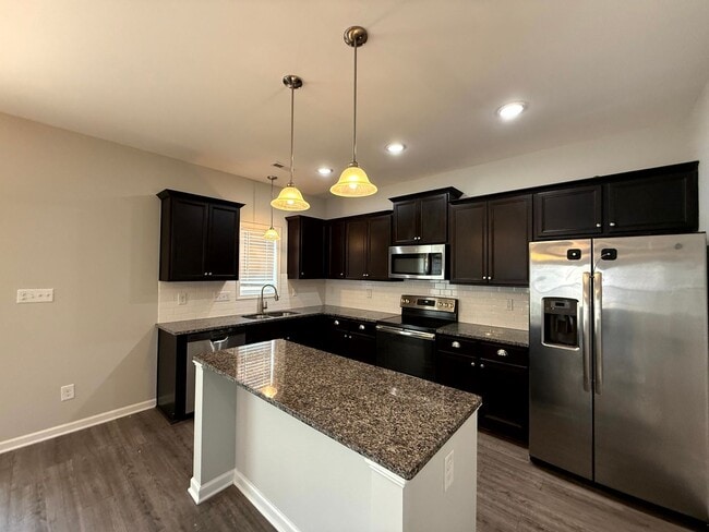 Building Photo - 171 Ledgebrook Ln