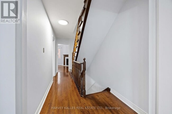 Building Photo - 576 Ontario St