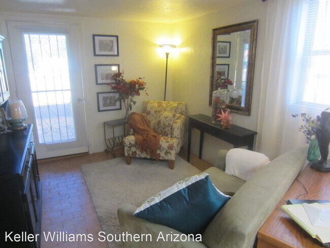 Foto del edificio - 1 br, 1 bath House - 913 N. Plumer Ave.