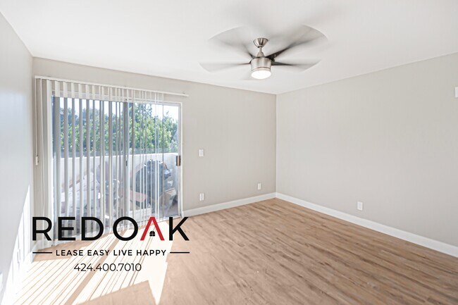 Foto del edificio - ~1 Month FREE~ Gorgeous Two Bedroom Featur...