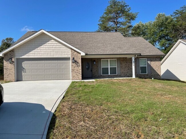 Foto del edificio - Maryville 37803 - 3 bedroom, 2 bath rancher - Call Ed Johnson (865) 924-5045